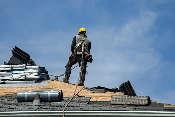 Professional Gutter Installation technician working in Thiells, NY